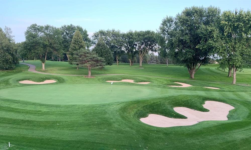 Hole #1 Par 5 520 Yards